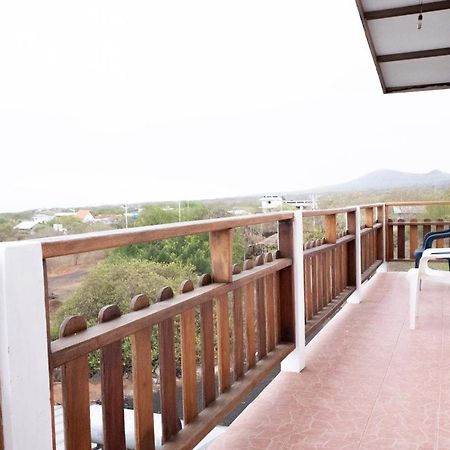 Hostal Santa Maria Floreana Екстер'єр фото
