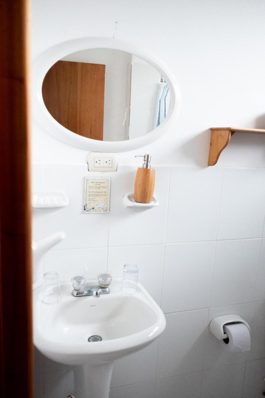 Hostal Santa Maria Floreana Екстер'єр фото
