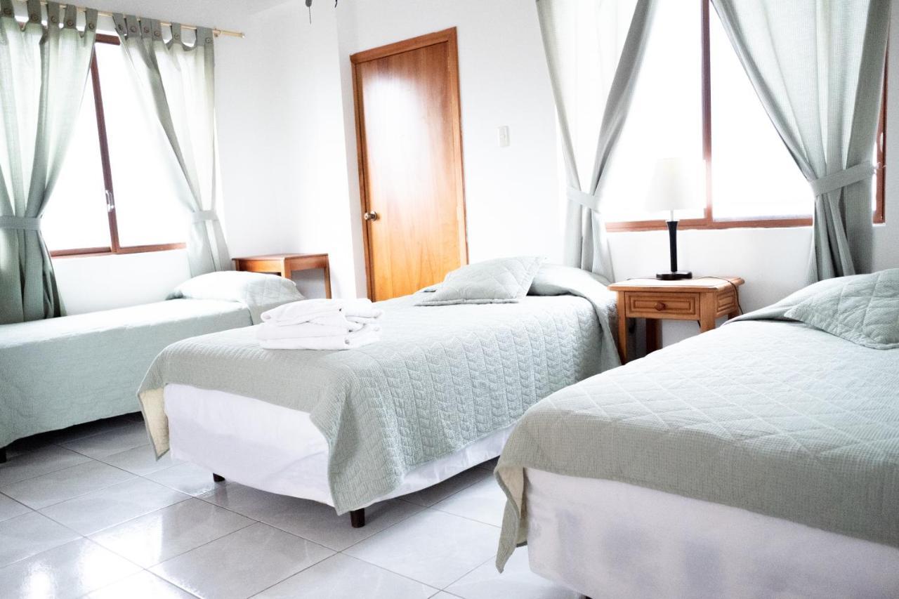 Hostal Santa Maria Floreana Екстер'єр фото