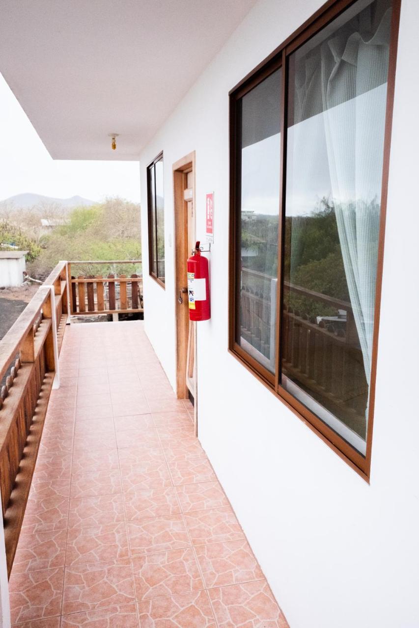 Hostal Santa Maria Floreana Екстер'єр фото